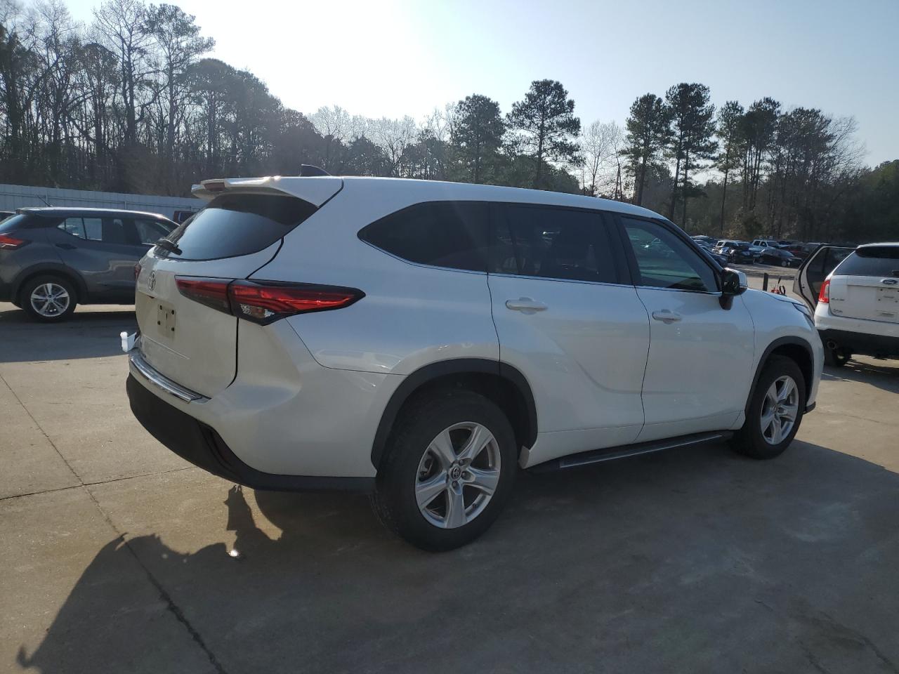 2022 TOYOTA HIGHLANDER L VIN:5TDCZRAH3NS550616