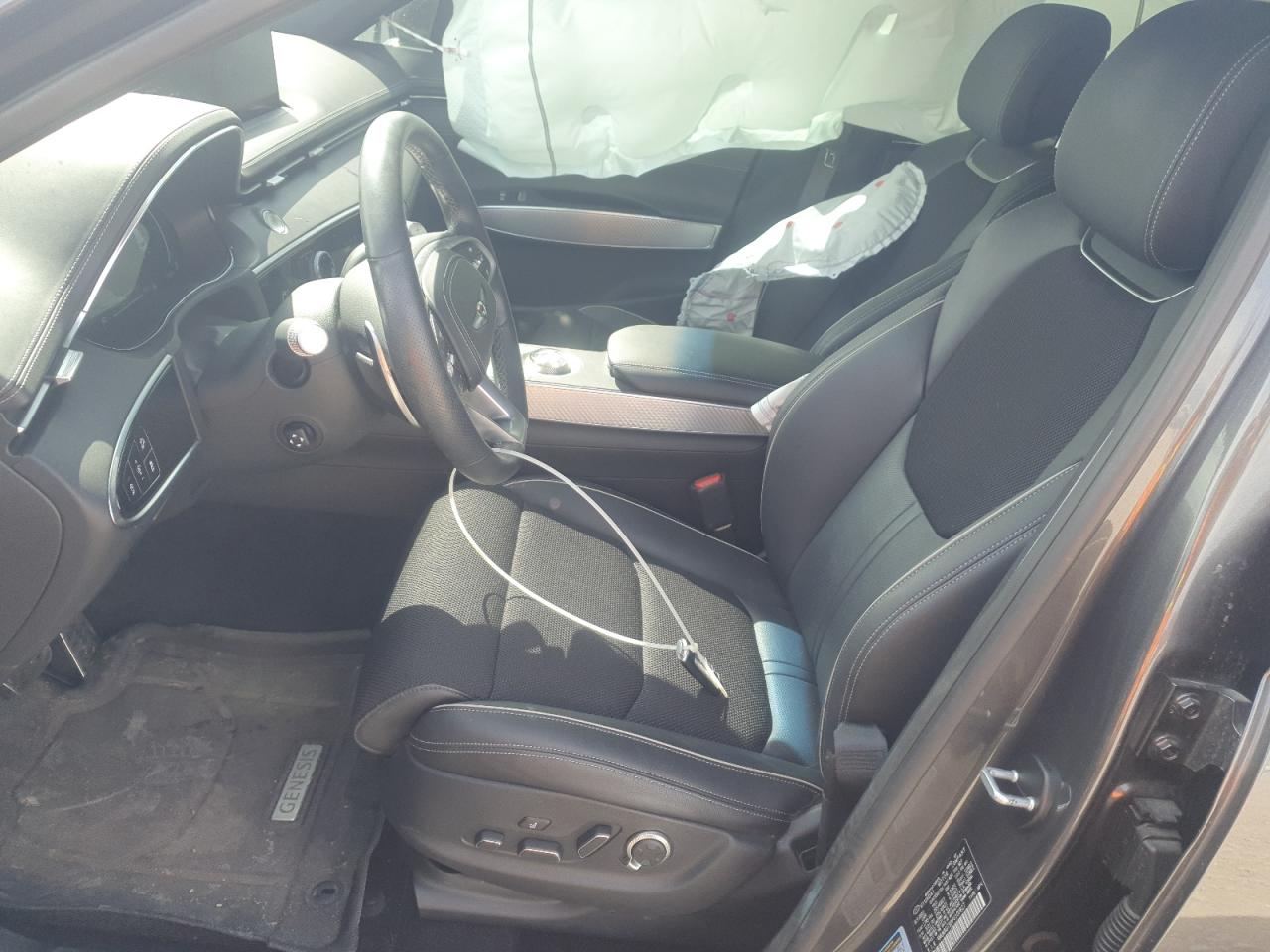 2023 GENESIS GV70 BASE VIN:KMUMADTB9PU100827