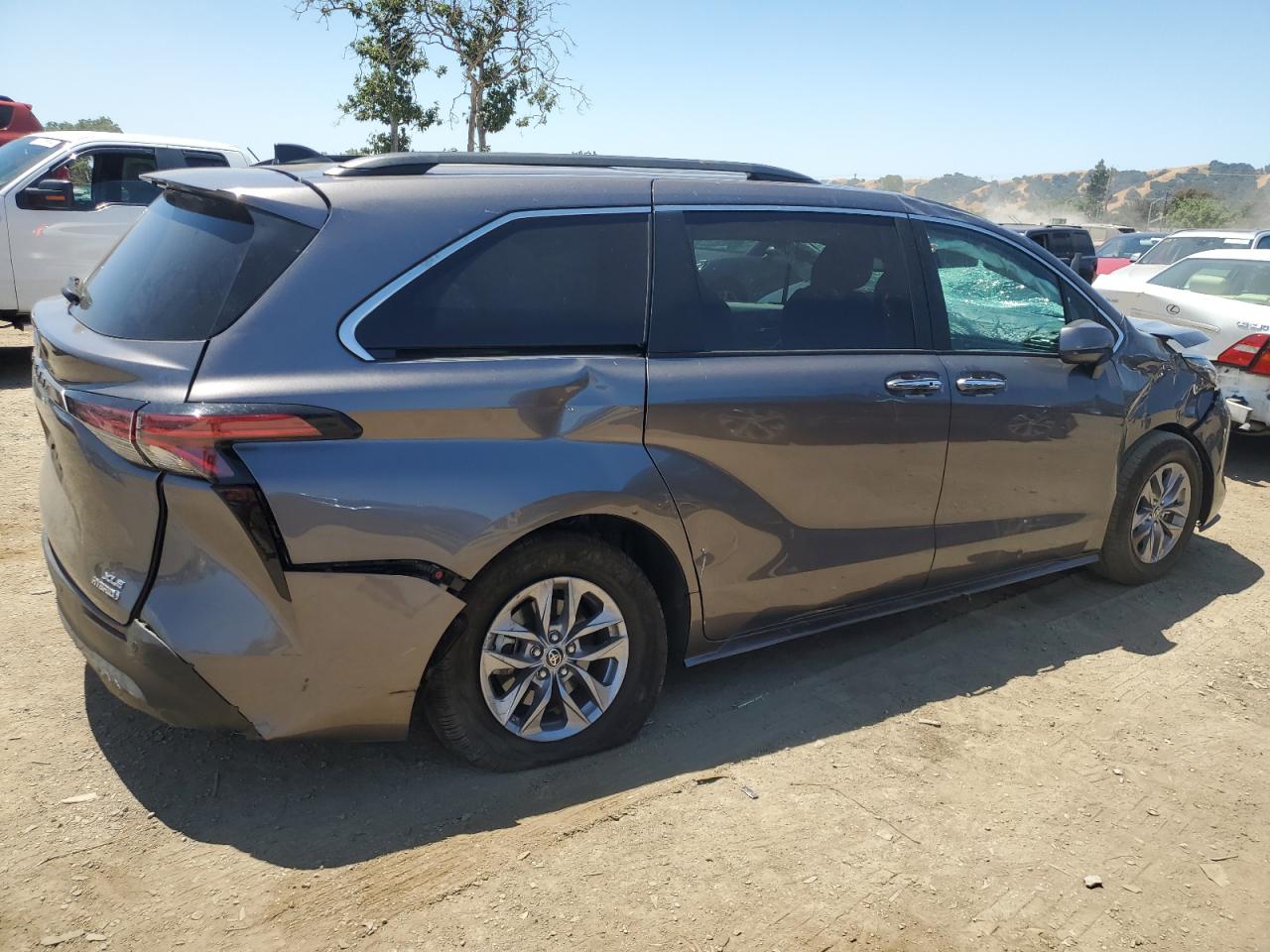 2022 TOYOTA SIENNA XLE VIN:WP0AA2A8XNS255297