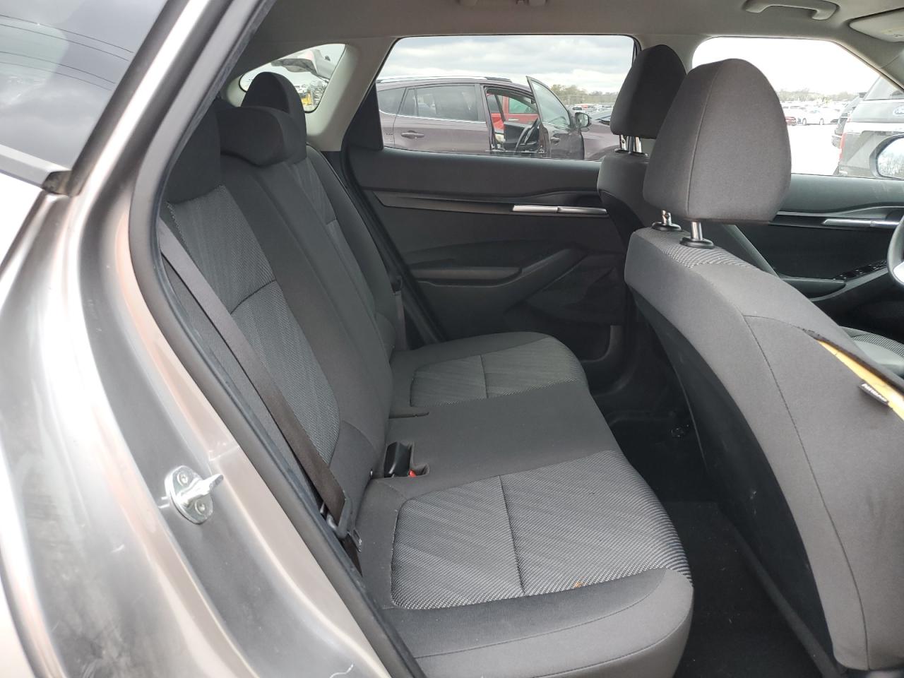 2022 KIA SELTOS LX VIN:KNDEPCAA2N7318548