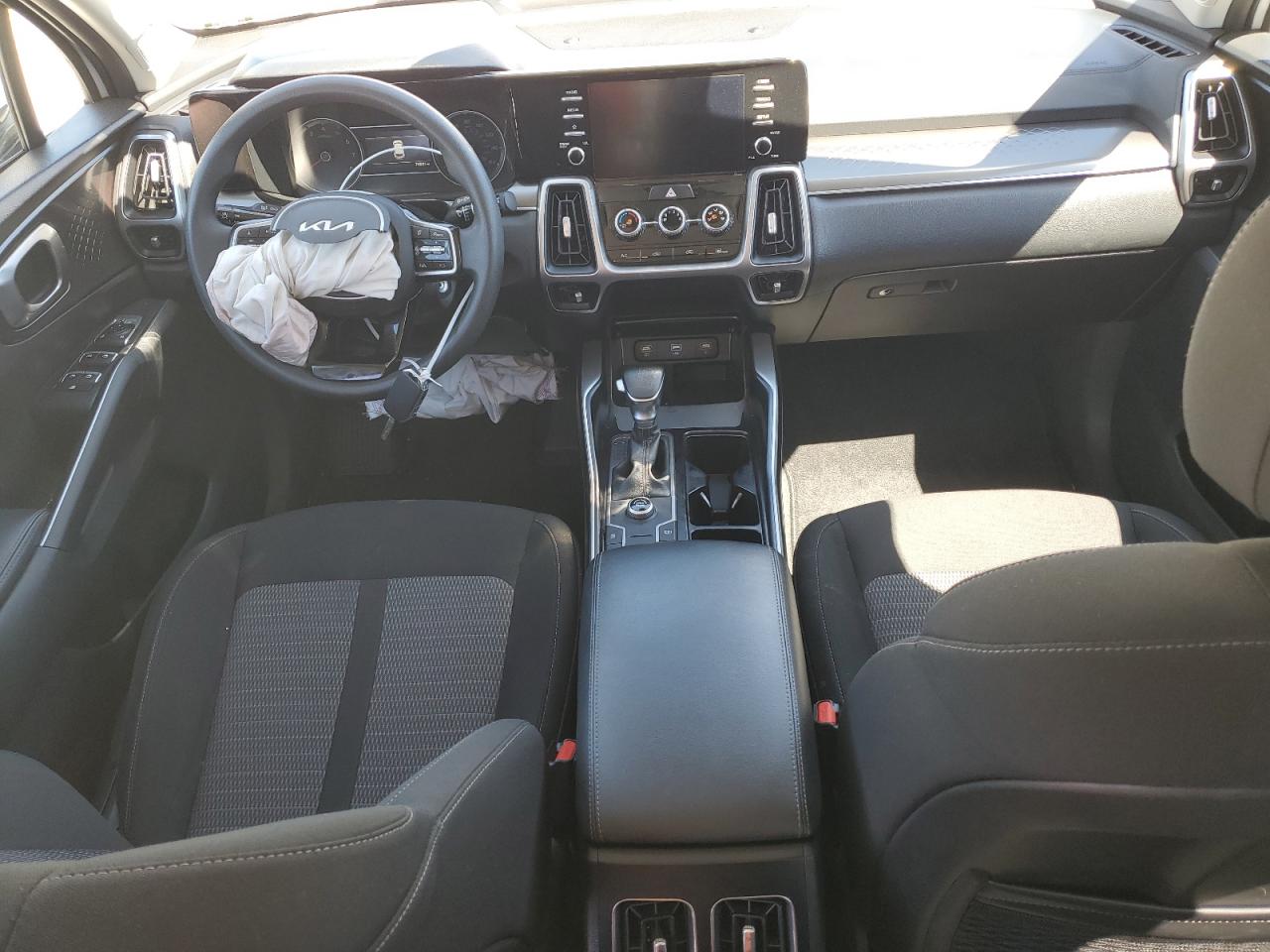 2022 KIA SORENTO LX VIN:5XYRG4LC9NG111583