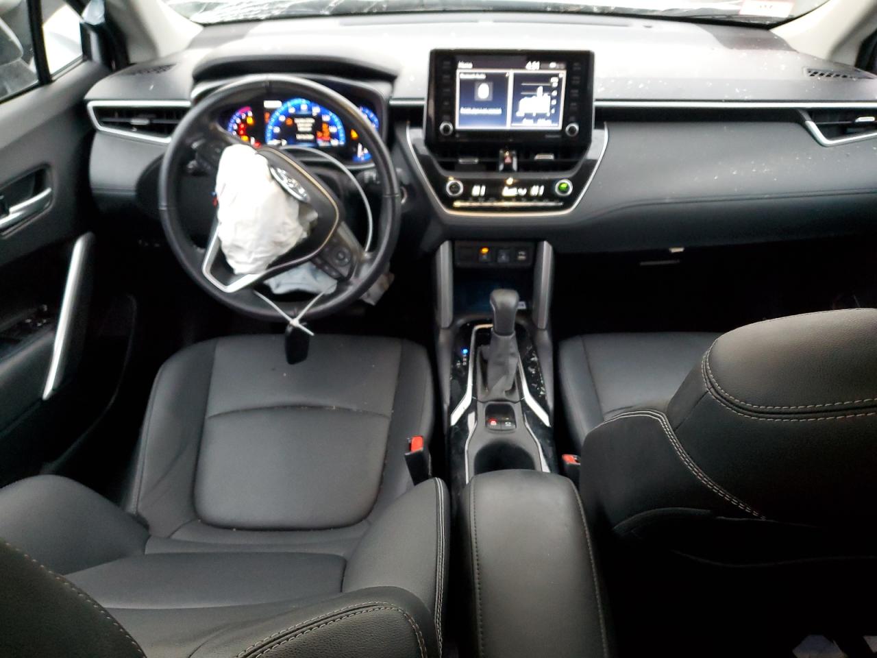 2022 TOYOTA COROLLA CROSS XLE VIN:7MUDAABG2NV031016