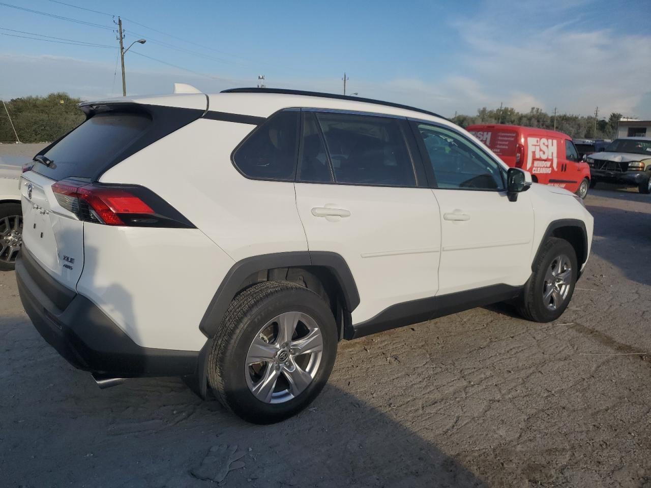 2023 TOYOTA RAV4 XLE VIN:2T3P1RFV6PC377586