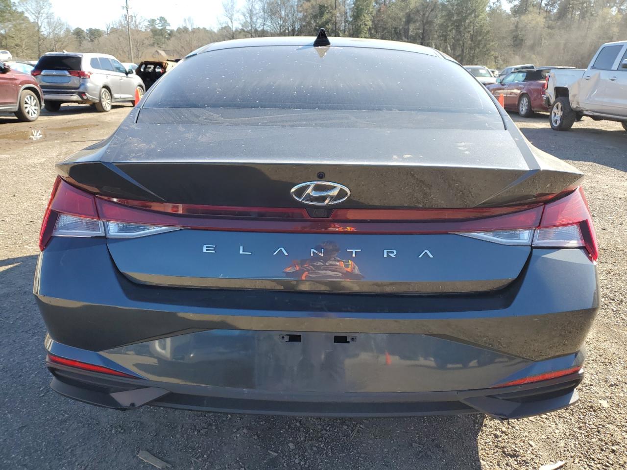 2023 HYUNDAI ELANTRA SEL VIN:5NPLM4AG1PH107141