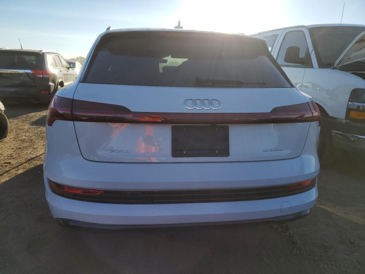 2022 AUDI E-TRON PREMIUM VIN:WA1AABGE3NB007271