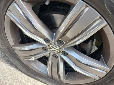 2018 Volkswagen Tiguan VIN: