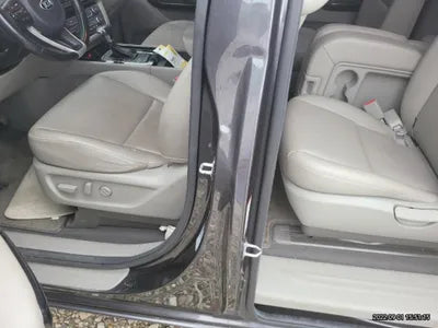 2017 Kia Carnival VIN: