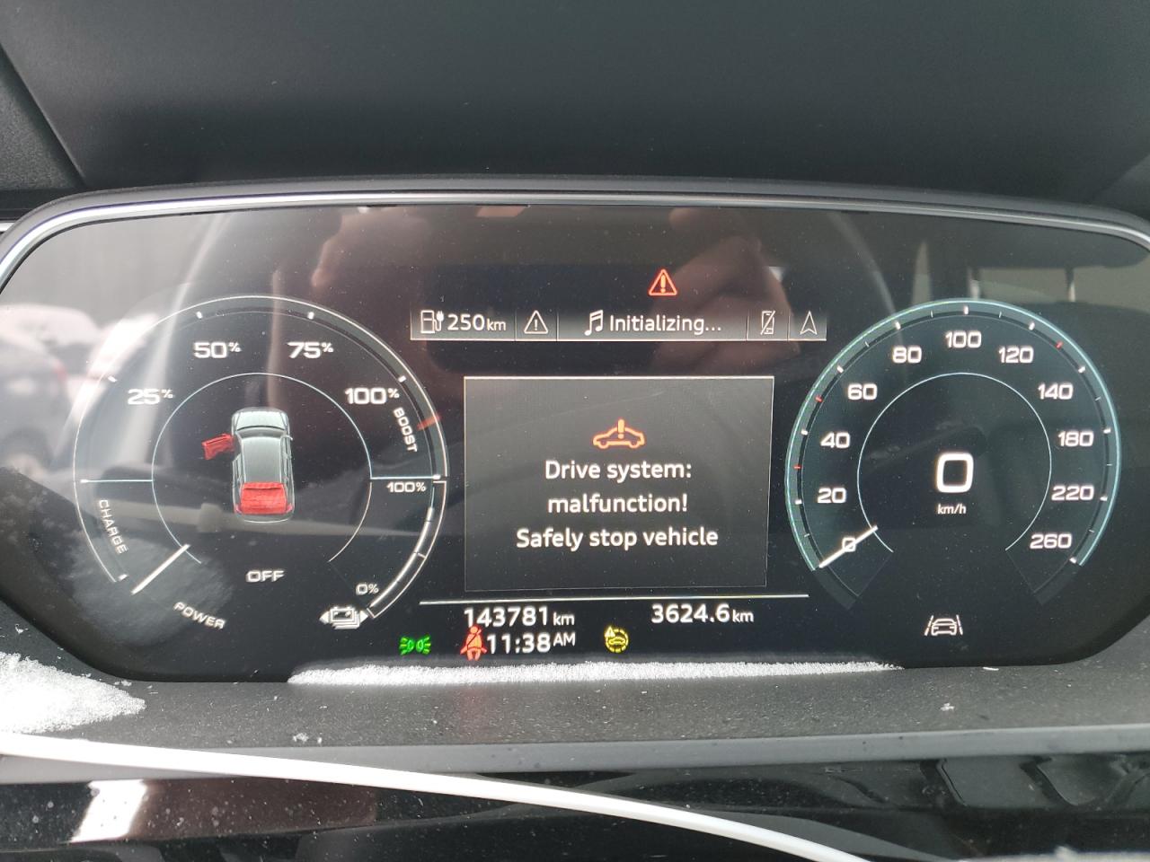 2022 AUDI E-TRON PREMIUM VIN:WA1AAAGE6NB042543