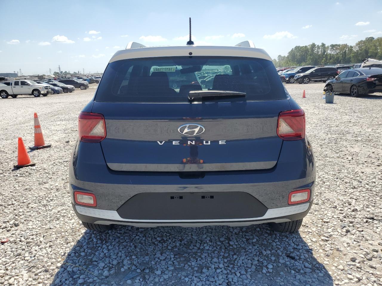 2023 HYUNDAI VENUE SEL VIN:KMHRC8A35PU268661