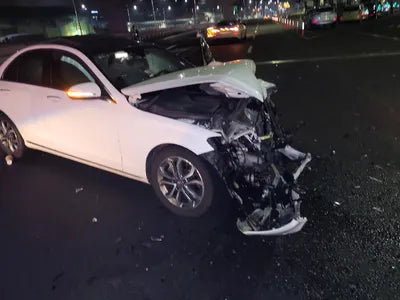 2016 Mercedes-Benz C 220 624KMWDDWF0EB4GR1 VIN:624KMWDDWF0EB4GR1