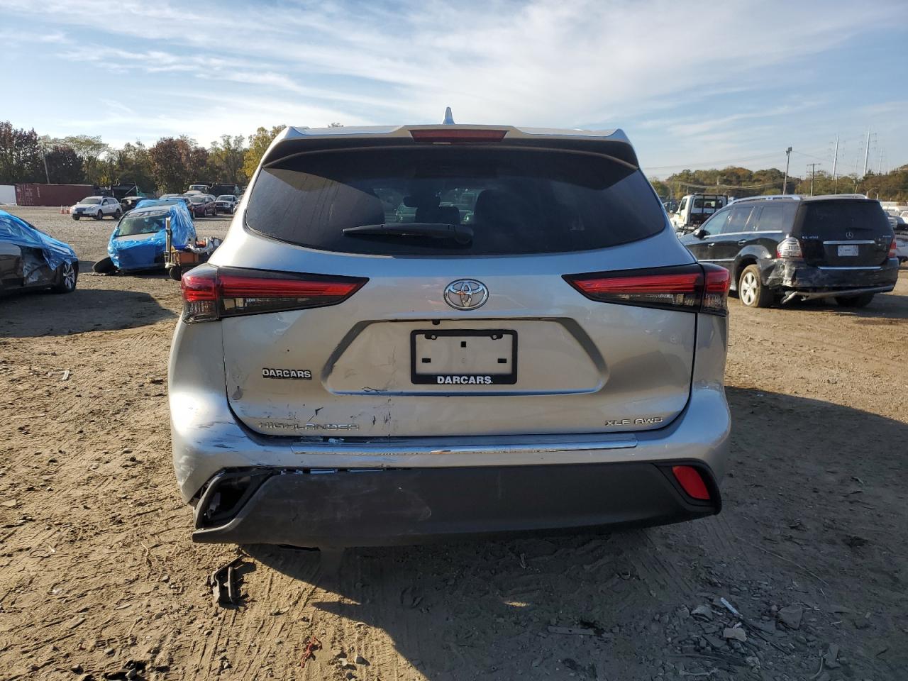 2022 TOYOTA HIGHLANDER XLE VIN:5TDHZRBH6NS581833