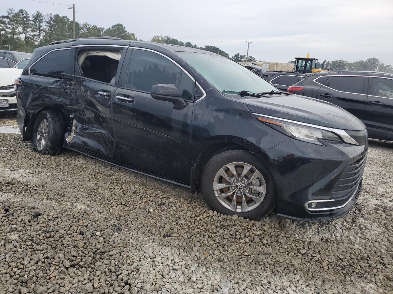 2022 TOYOTA SIENNA XLE VIN:5TDYRKEC6NS112524