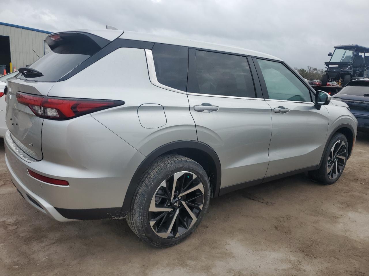 2024 MITSUBISHI OUTLANDER SE VIN:JA4J3VA84RZ057091