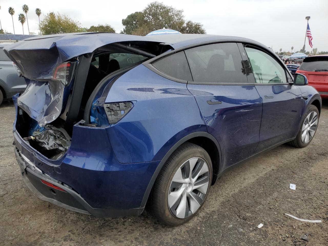 2024 TESLA MODEL Y  VIN:7SAYGDEE6RF060277