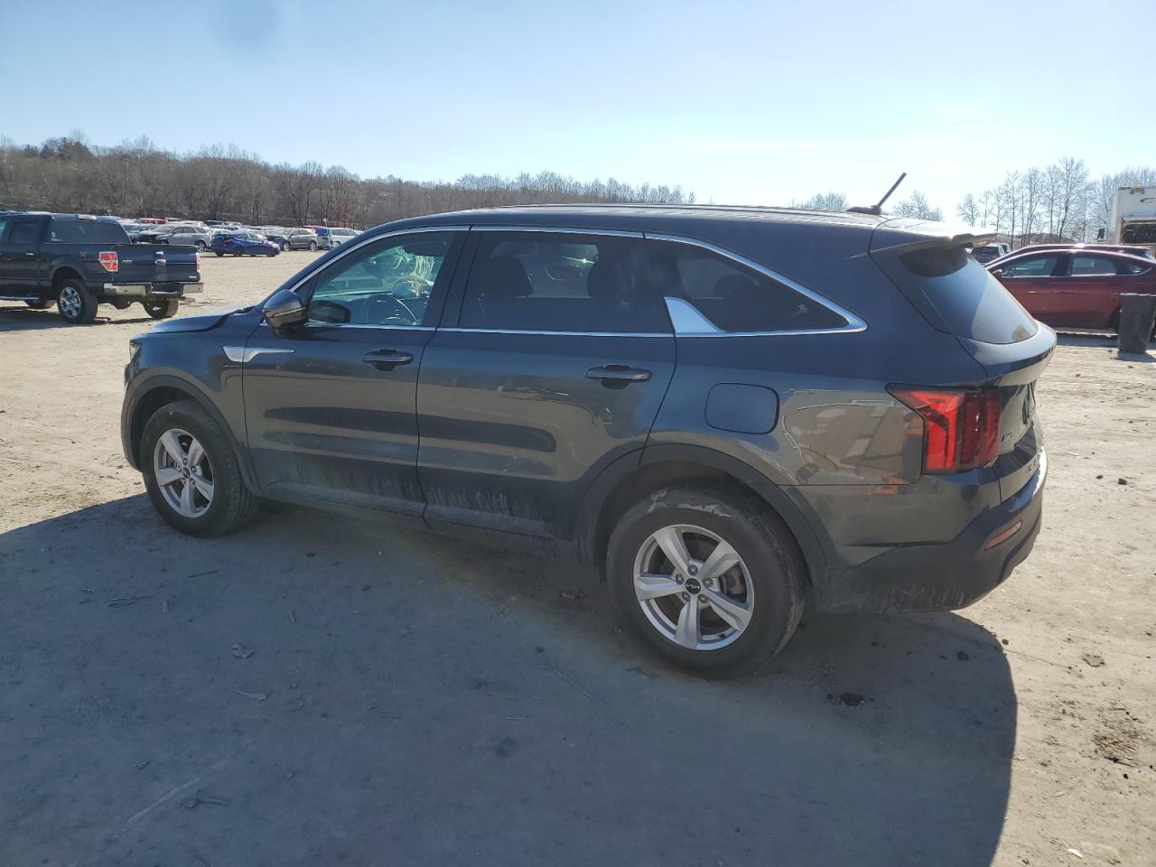 2022 KIA SORENTO LX VIN:5XYRGDLC3NG159872