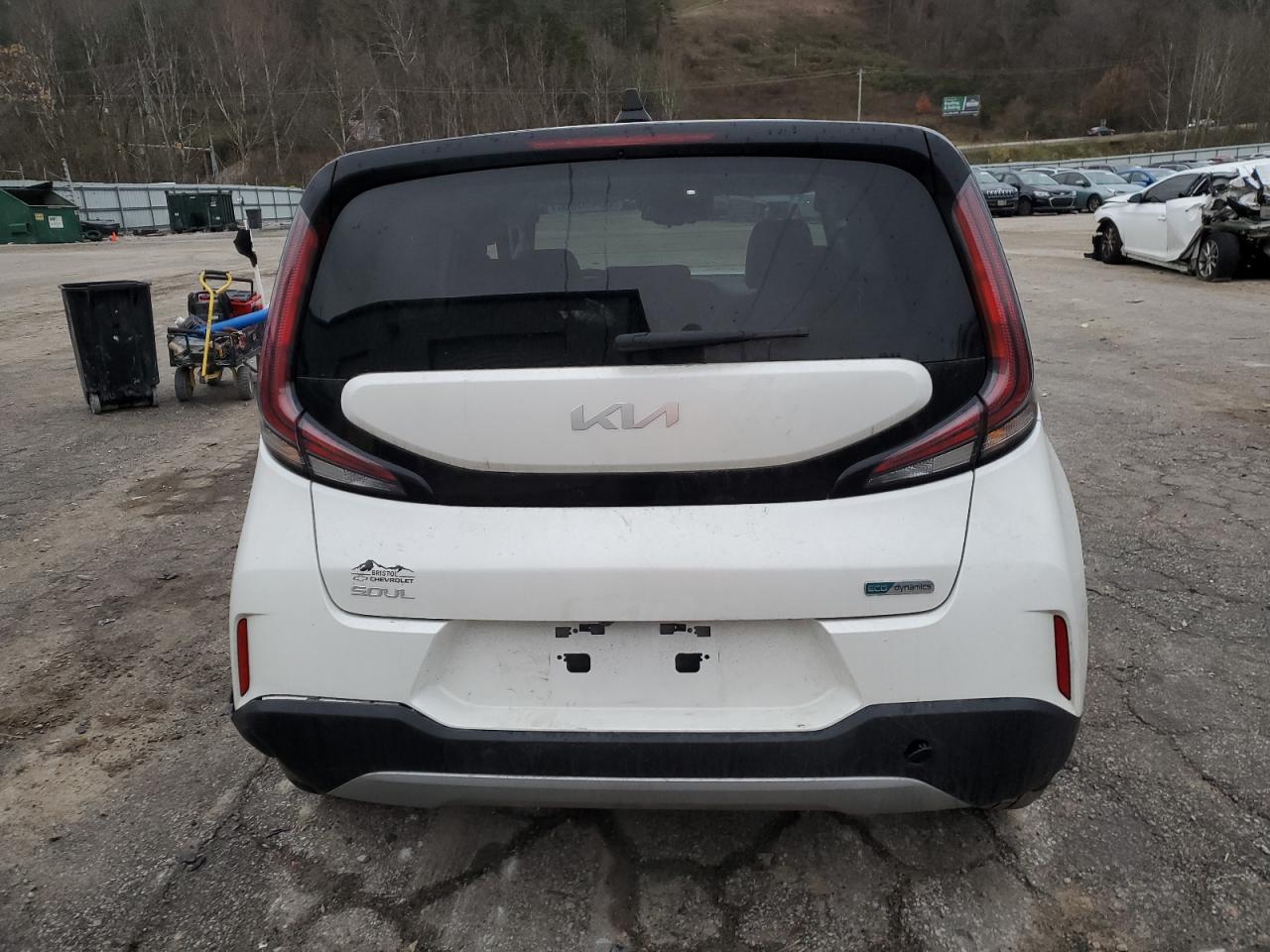 2023 KIA SOUL EX VIN:KNDJ33AU2P7862085