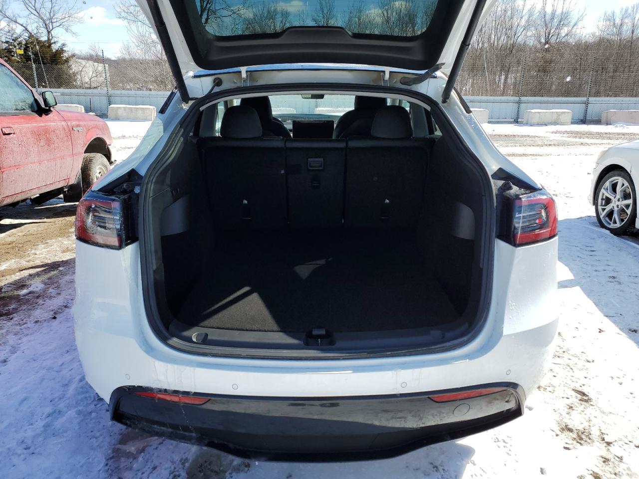 2022 TESLA MODEL Y  VIN:7SAYGDEF5NF406452