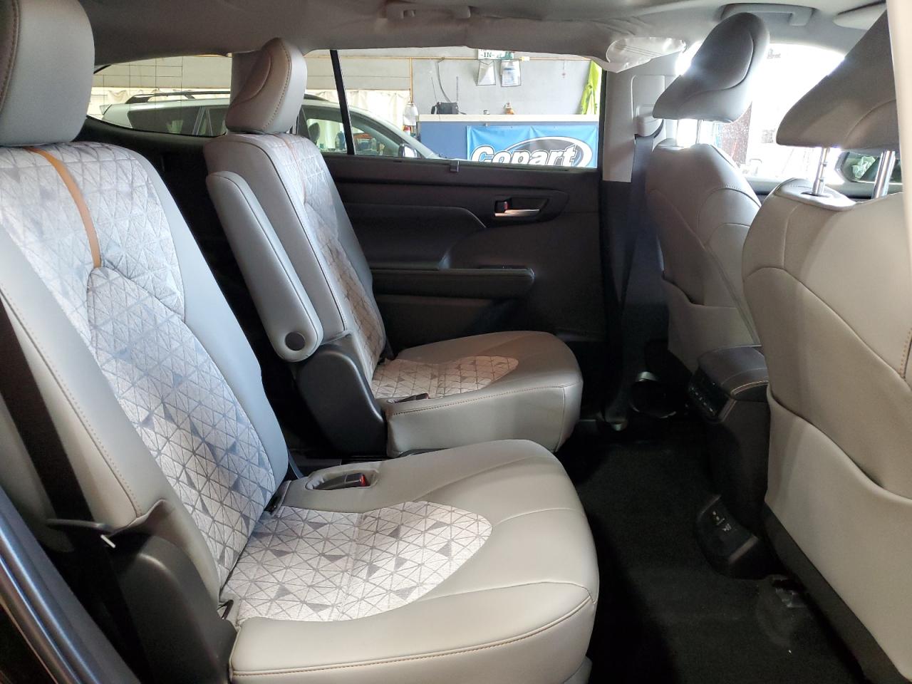 2023 TOYOTA HIGHLANDER HYBRID BRONZE EDITION VIN:5TDABRCH3PS601365