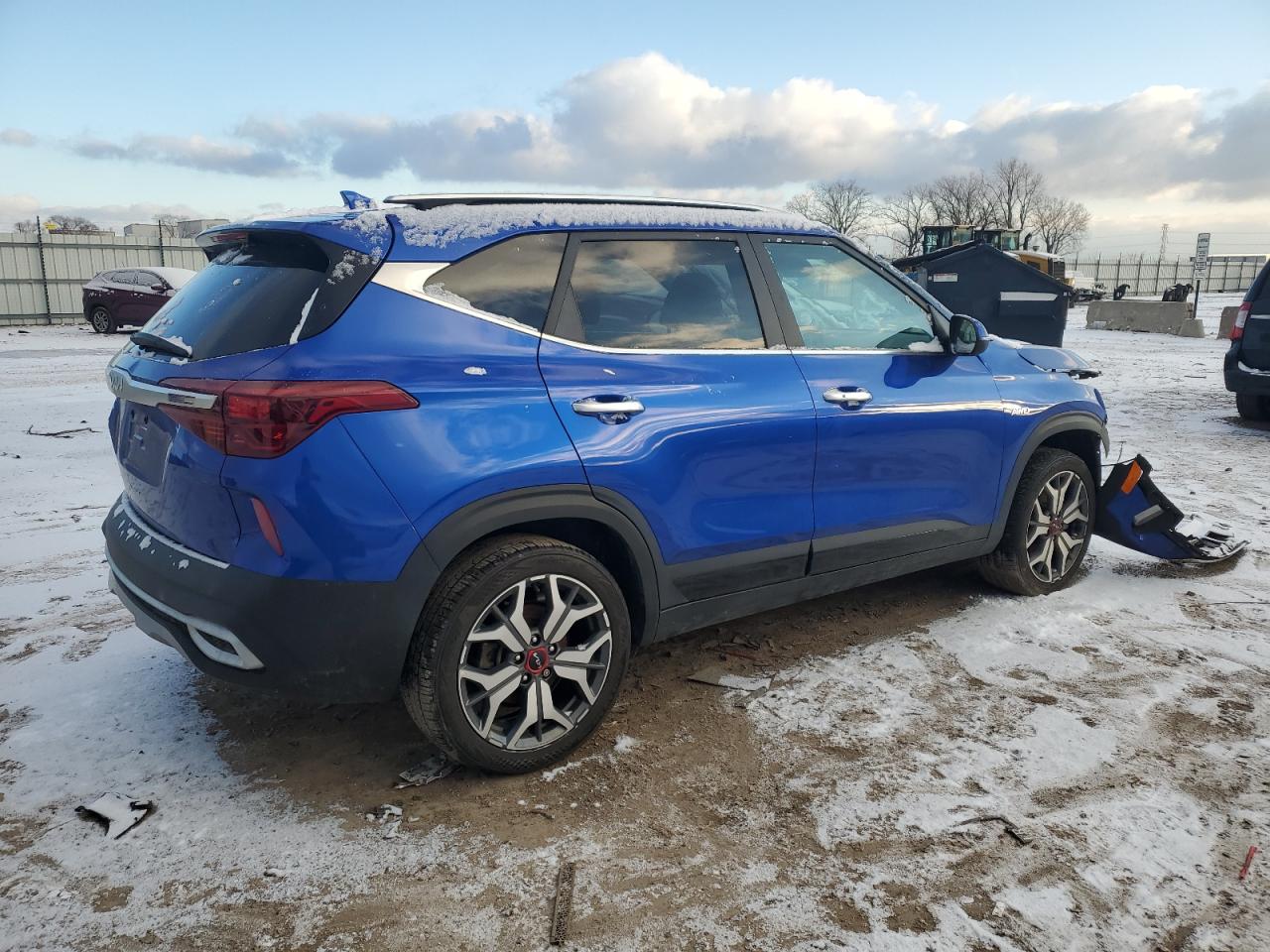 2022 KIA SELTOS SX VIN:KNDETCA2XN7247989