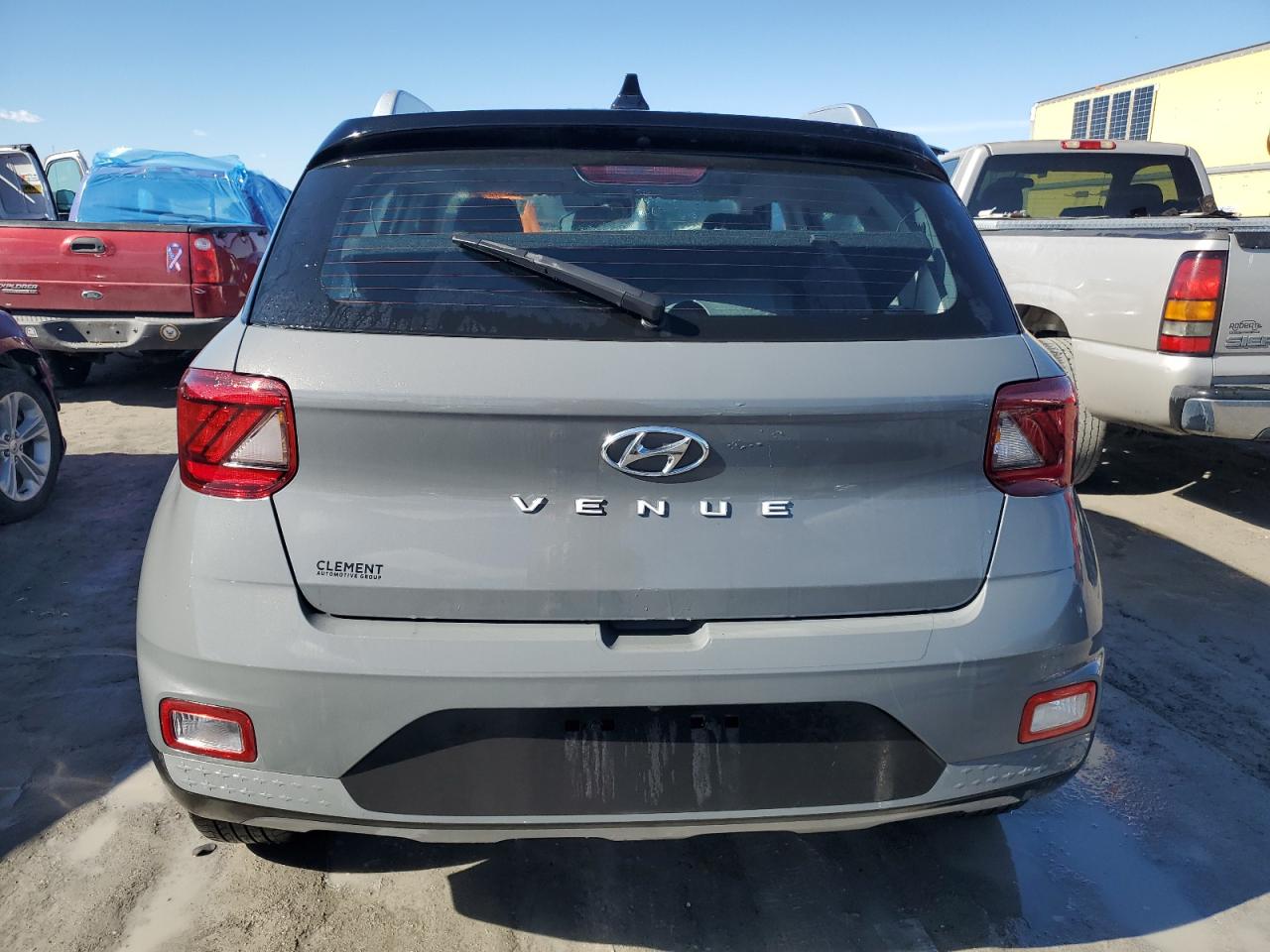 2022 HYUNDAI VENUE SEL VIN:KMHRC8A33NU185386