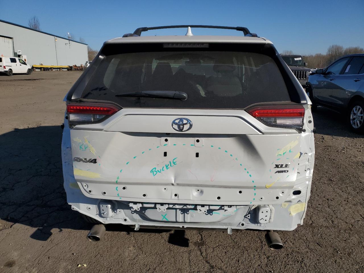 2024 TOYOTA RAV4 XLE PREMIUM VIN:2T3A1RFV3RW420420