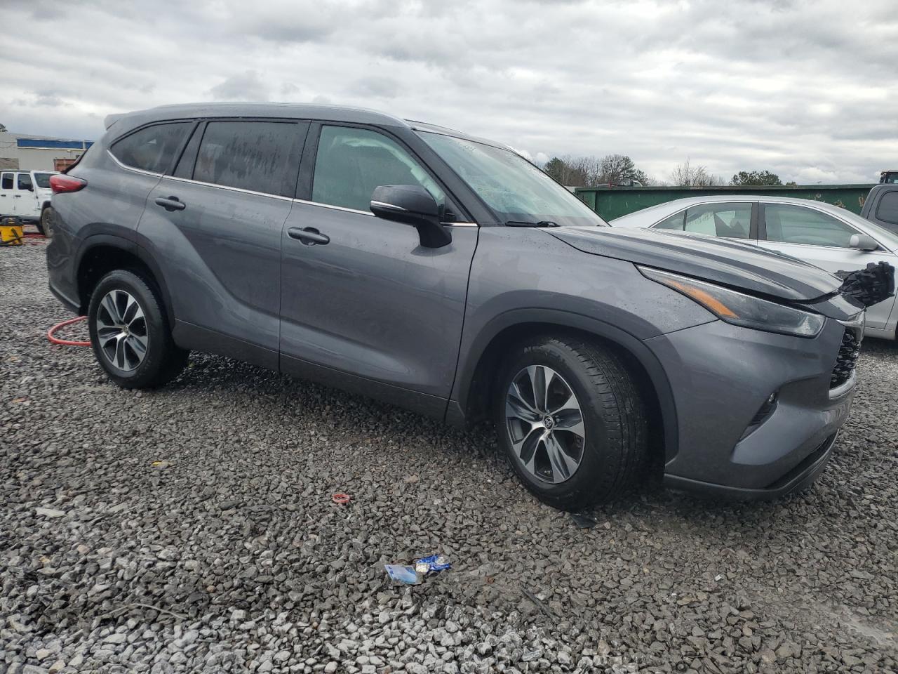 2022 TOYOTA HIGHLANDER XLE VIN:5TDGZRAH5NS114576