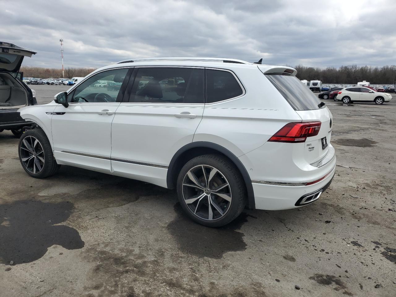 2022 VOLKSWAGEN TIGUAN SEL R-LINE VIN:3VV4B7AX0NM044375