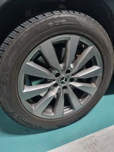 2018 Mercedes-Benz GLC 350 VIN: