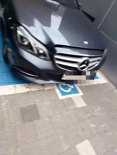 2015 Mercedes-Benz E 220 VIN: