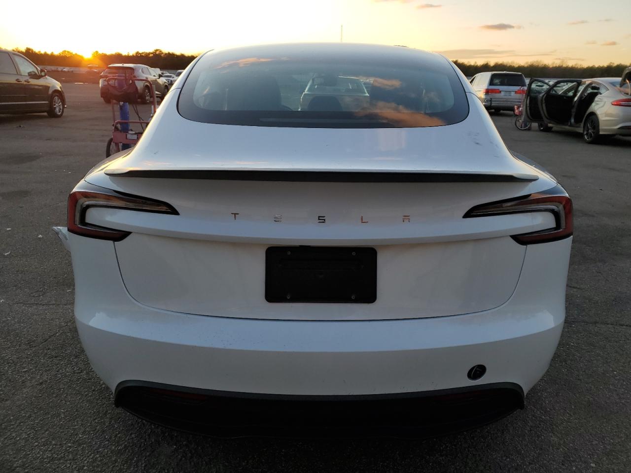2024 TESLA MODEL 3  VIN:5YJ3E1EA7RF739872