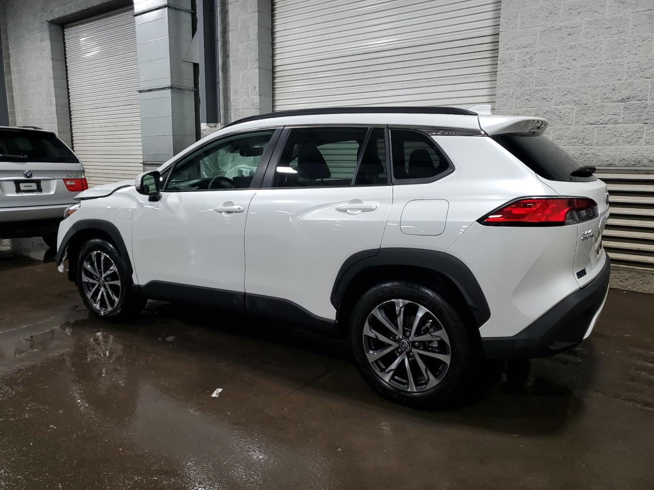 2024 TOYOTA COROLLA CROSS XLE VIN:7MUDAABG0RV106494
