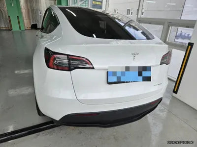2023 Tesla Model Y VIN:
