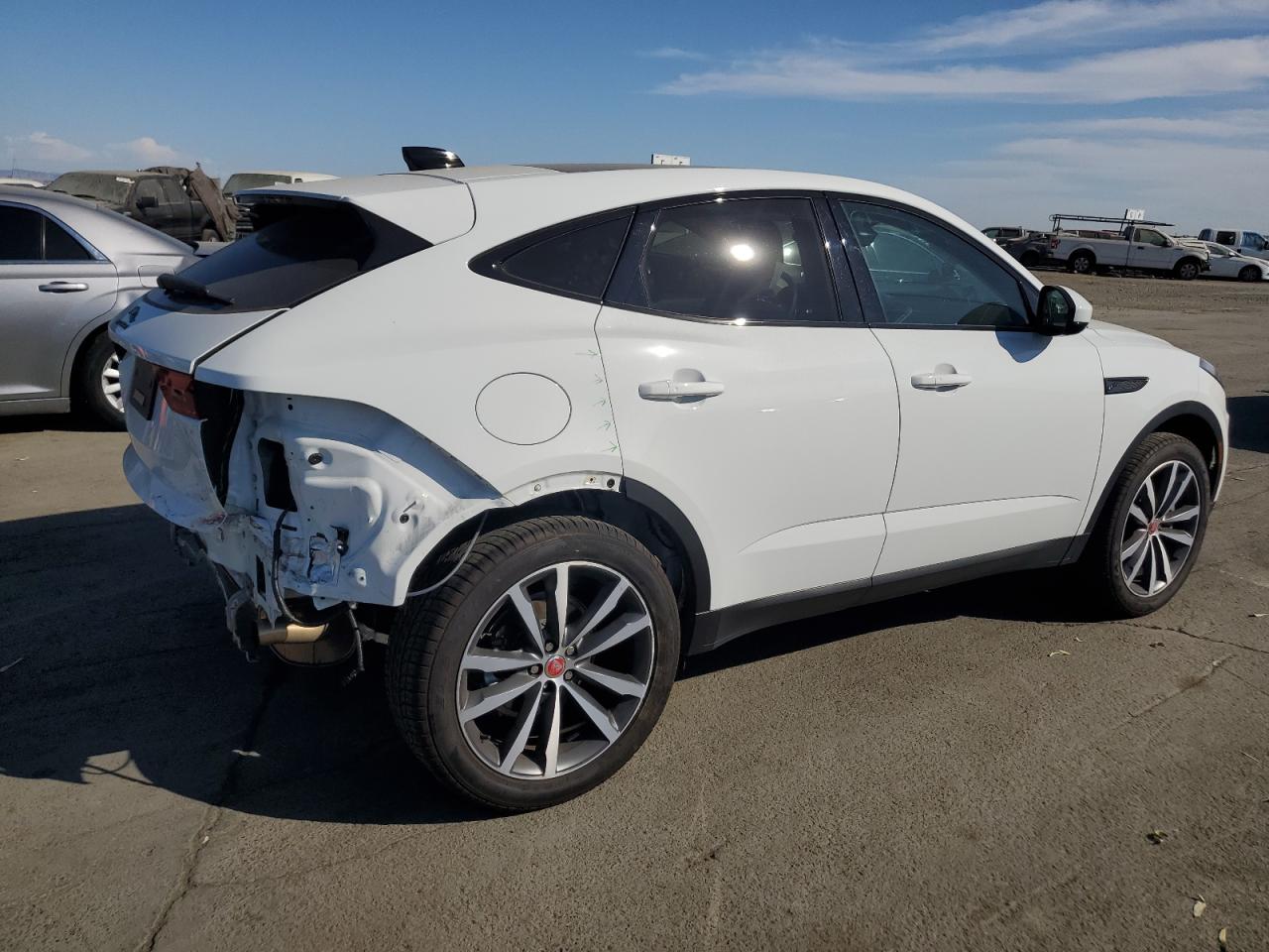 2022 JAGUAR E-PACE SE VIN:SADFP2FX2N1030645