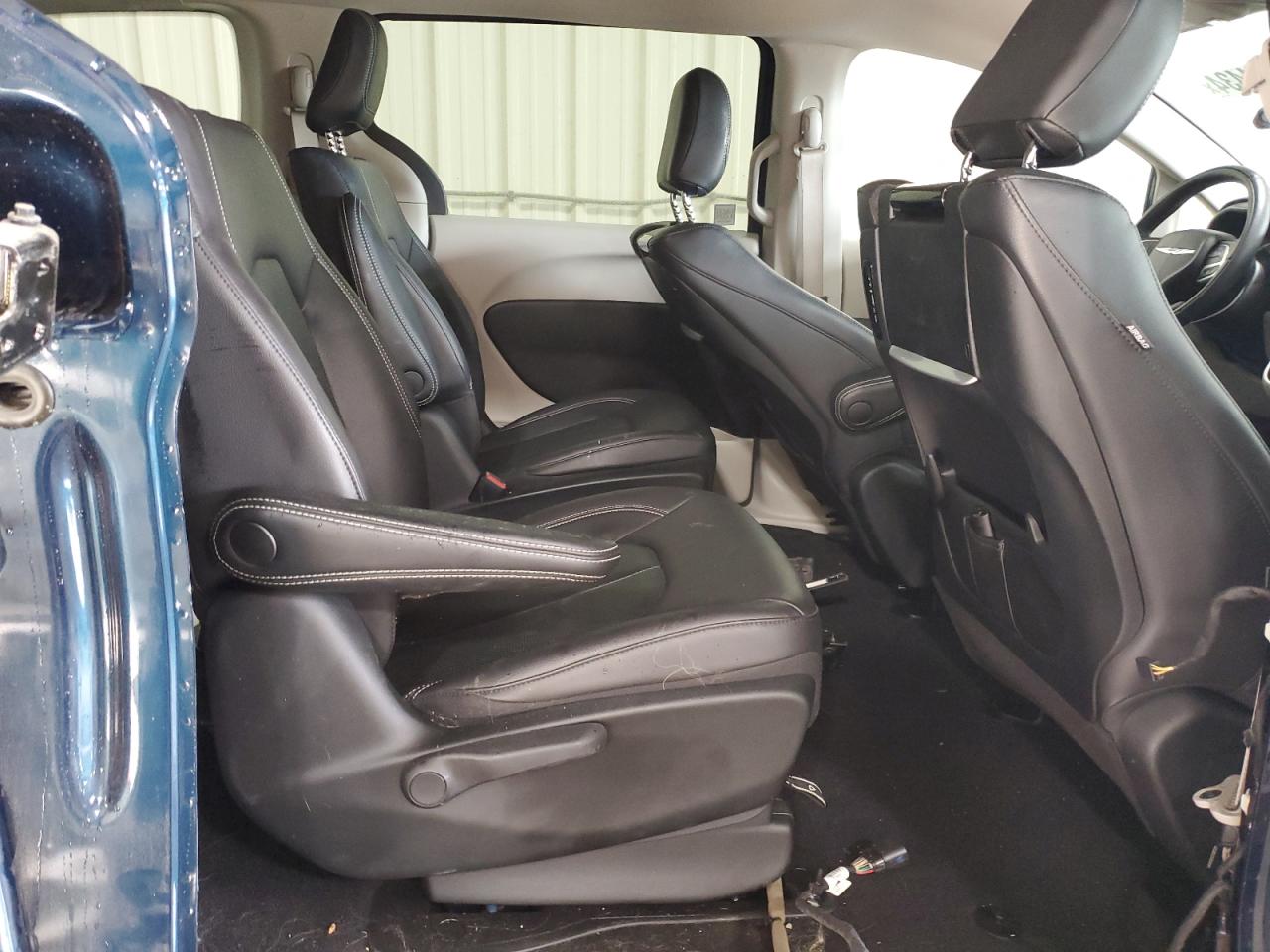 2022 CHRYSLER PACIFICA HYBRID TOURING L VIN:2C4RC1L73NR102368