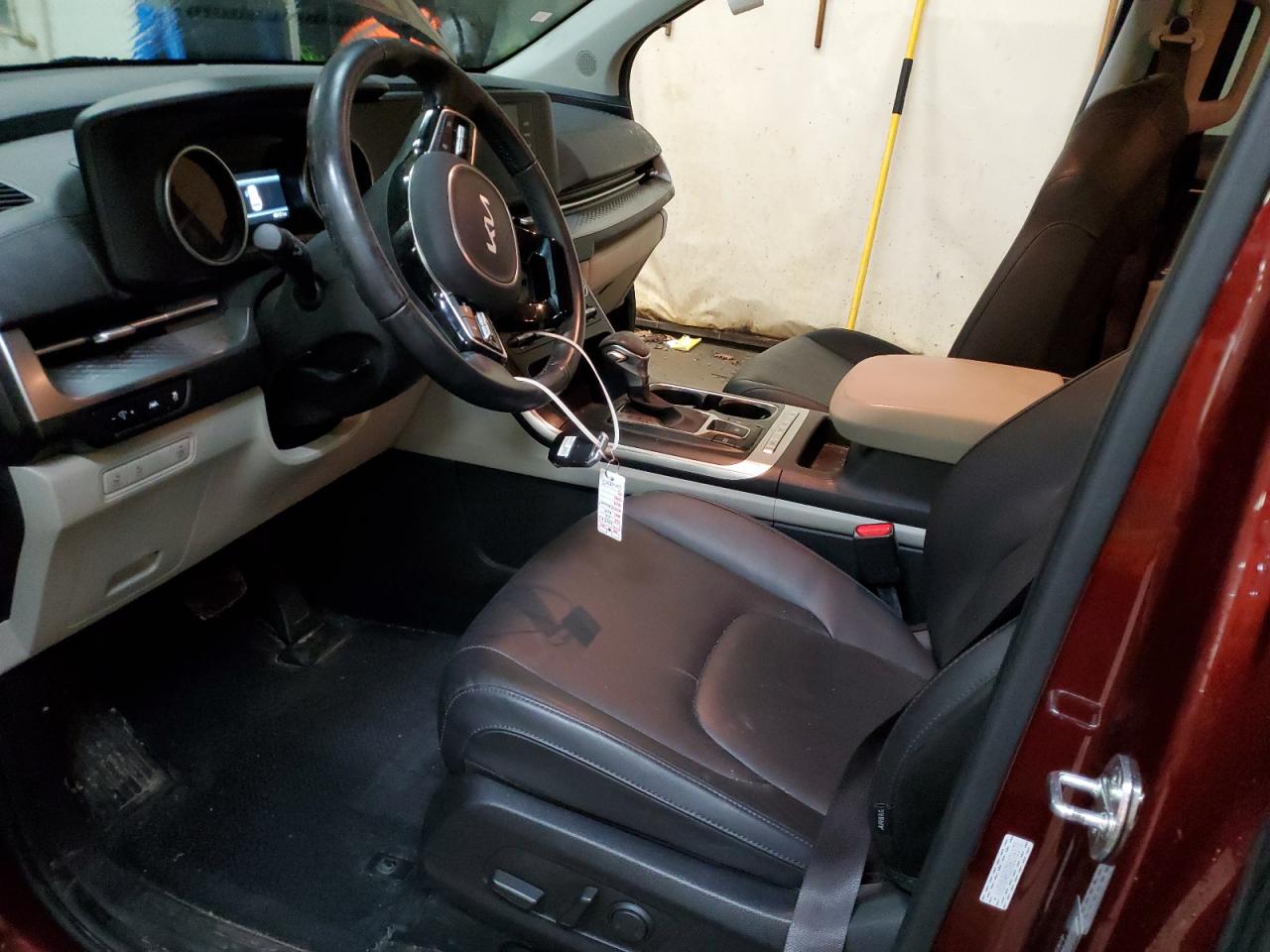2022 KIA CARNIVAL LX VIN:KNDNB4H30N6176170