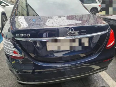 2018 Mercedes-Benz E 300 VIN: