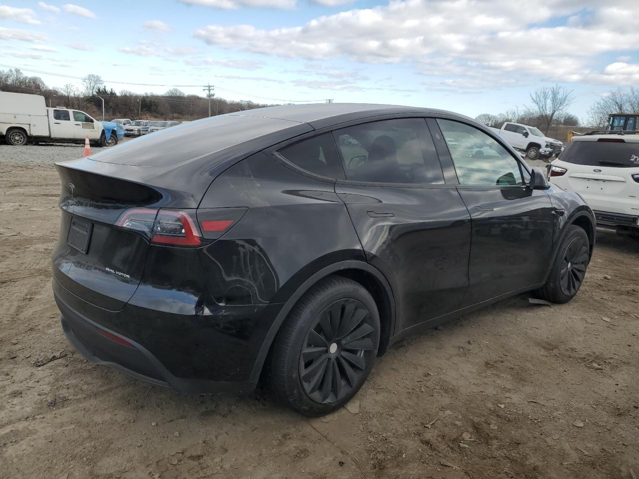 2023 TESLA MODEL Y  VIN:7SAYGDEEXPA190914