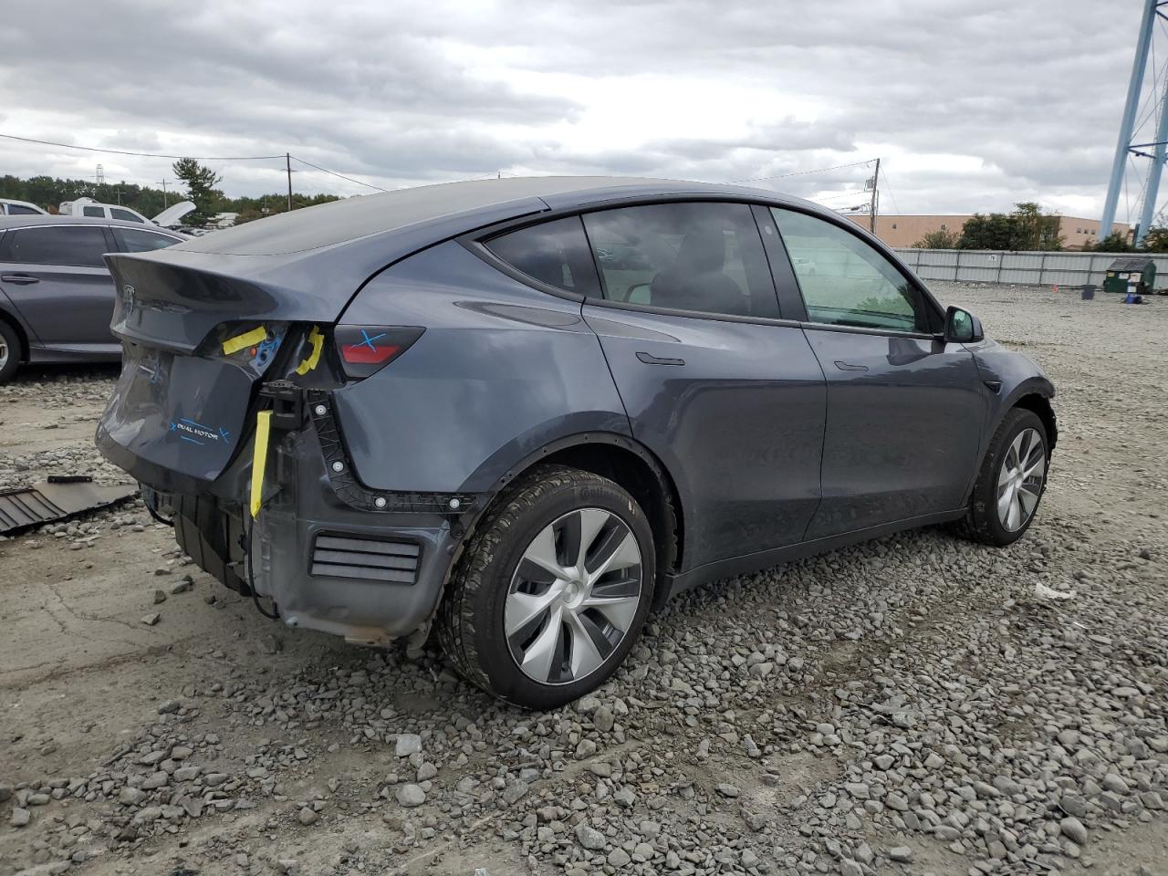 2023 TESLA MODEL Y  VIN:7SAYGDEE6PF683069