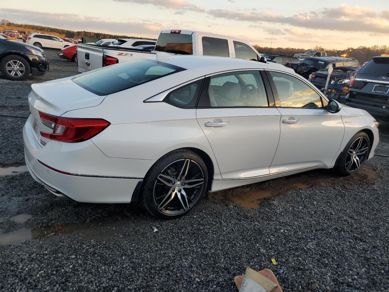 2022 HONDA ACCORD TOURING HYBRID VIN:1HGCV3F92NA000185