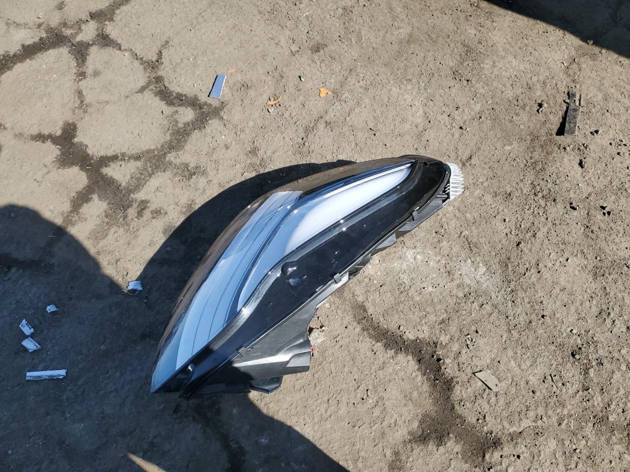 2023 TESLA MODEL Y  VIN:7SAYGDEE3PA121823