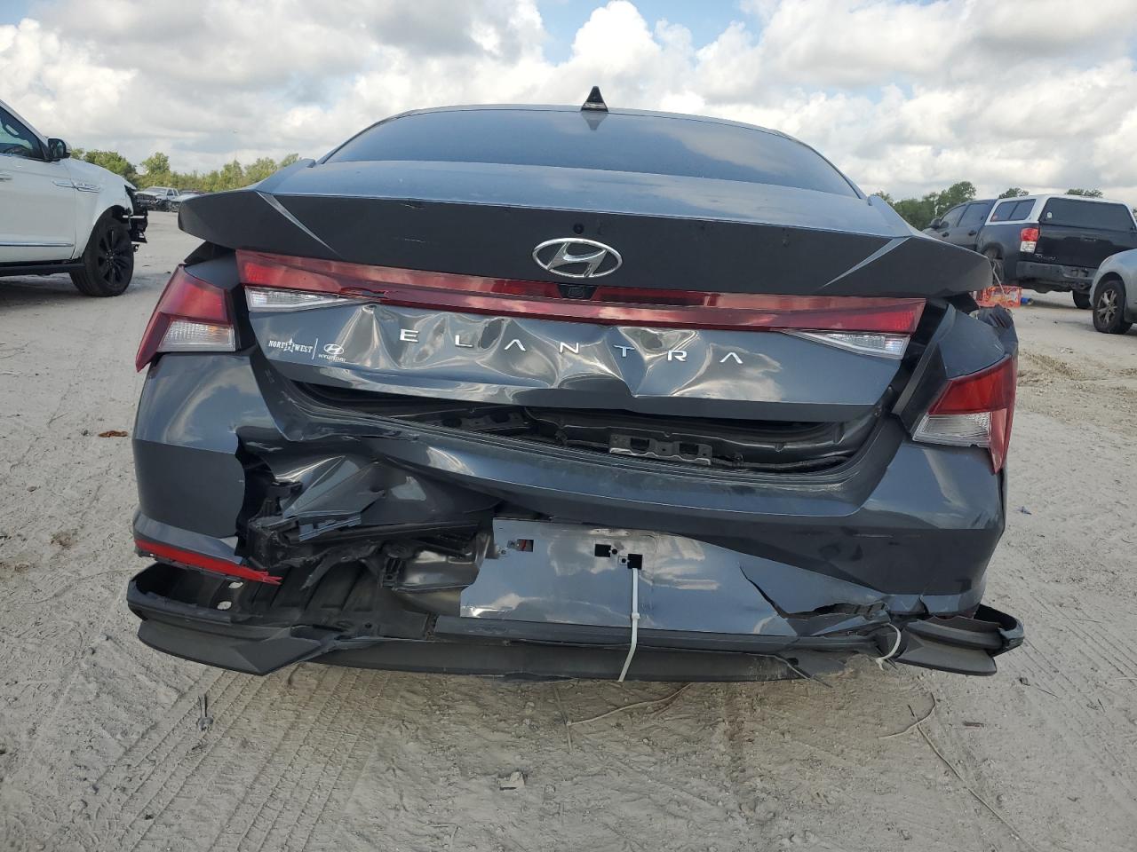 2023 HYUNDAI ELANTRA SEL VIN:KMHLM4AGXPU588704