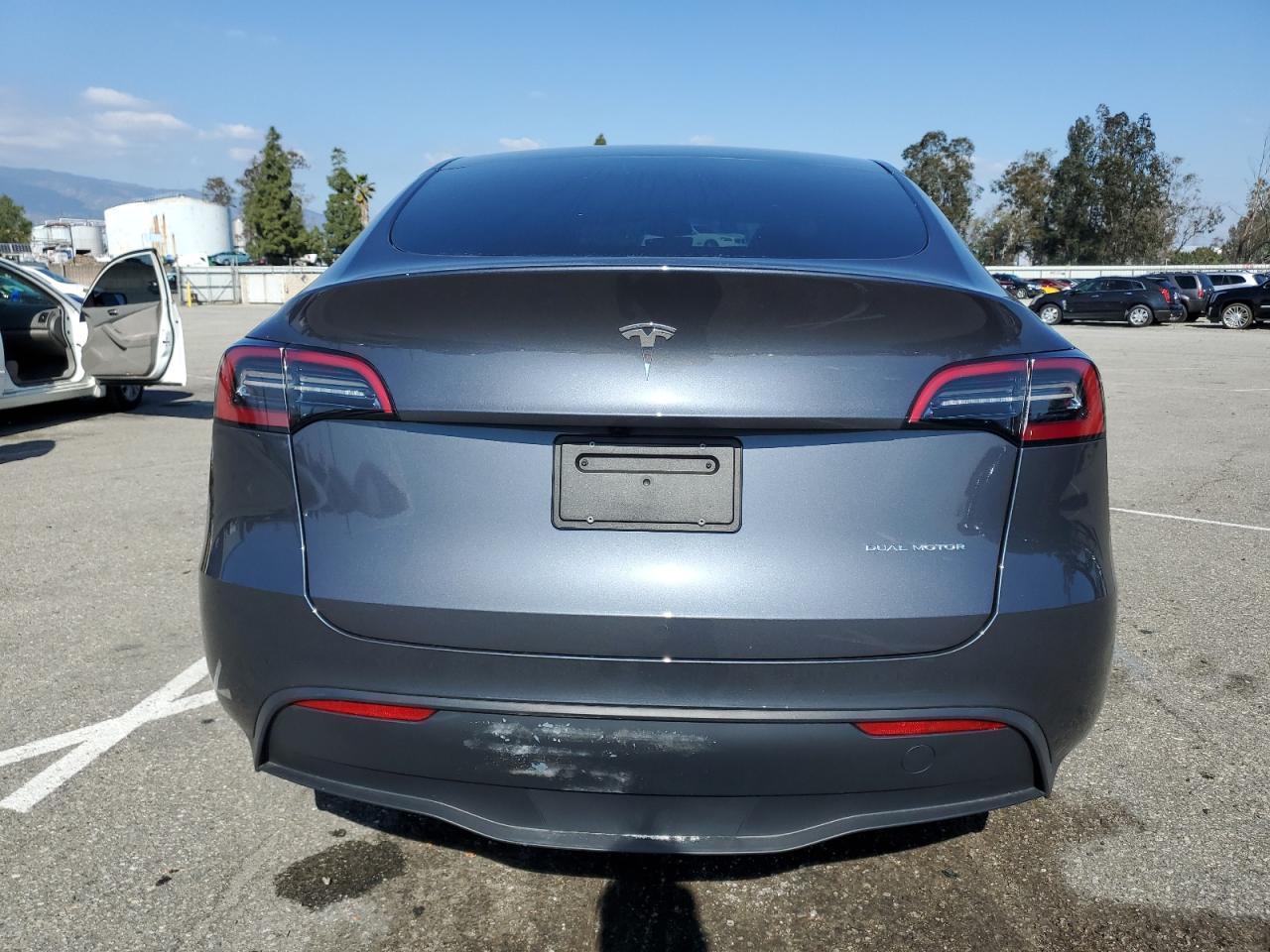 2023 TESLA MODEL Y  VIN:7SAYGDEE2PF890963