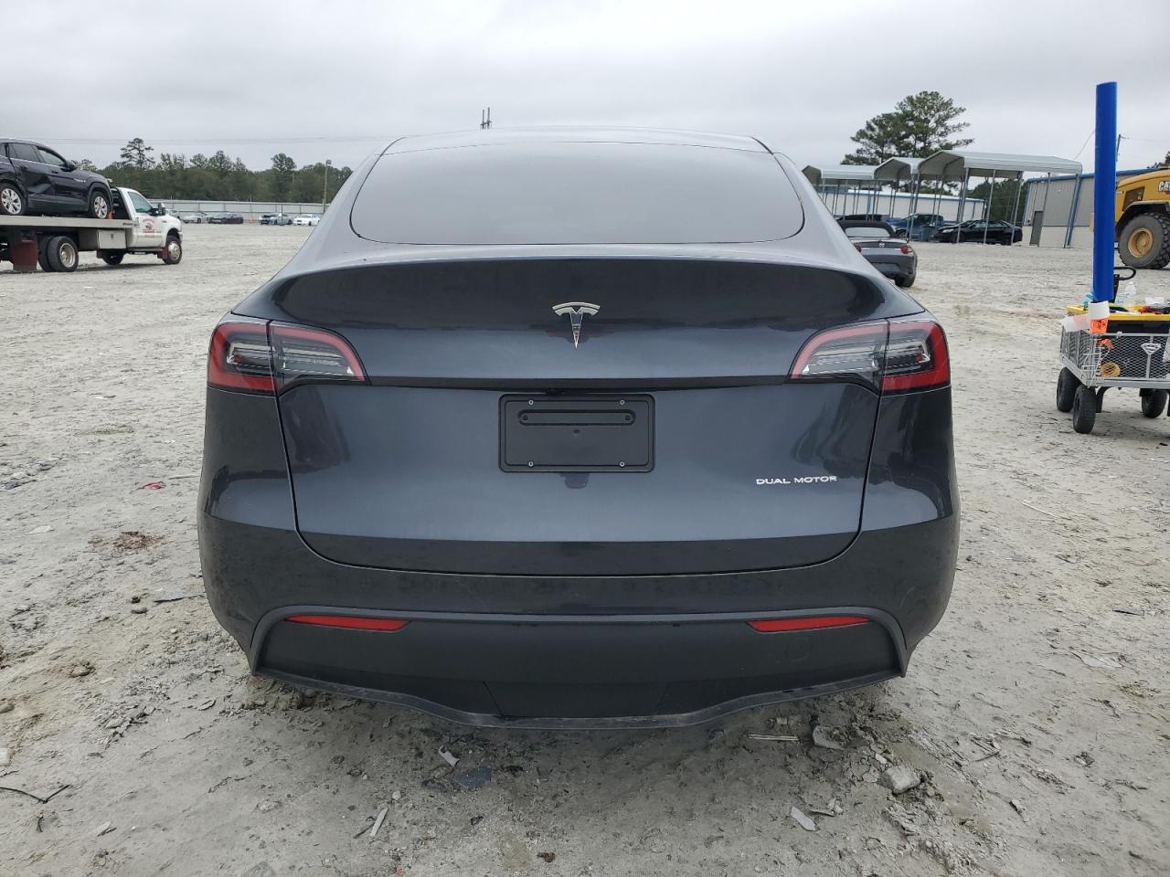 2024 TESLA MODEL Y  VIN:7SAYGAEE2RF068357