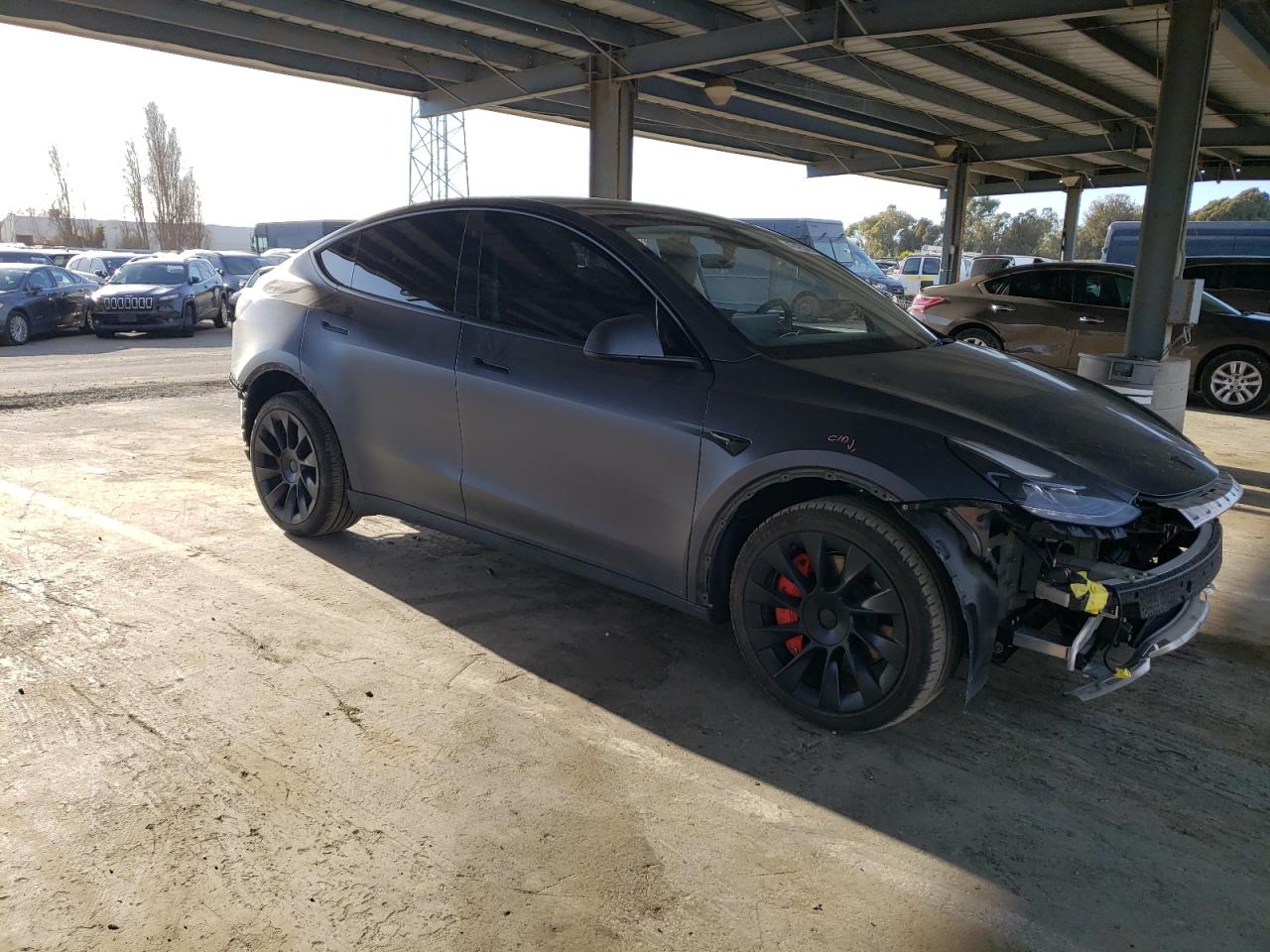 2022 TESLA MODEL Y  VIN:7SAYGDEE5NF552003