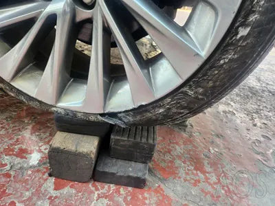 2019 Lexus ES 300 VIN: