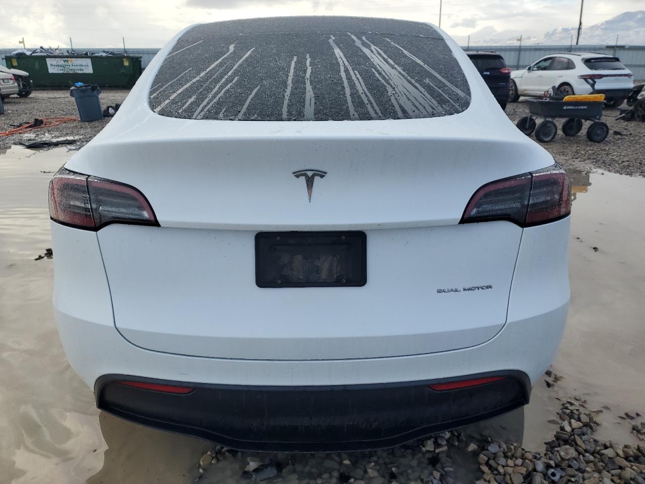 2023 TESLA MODEL Y  VIN:7SAYGDEE1PF600356