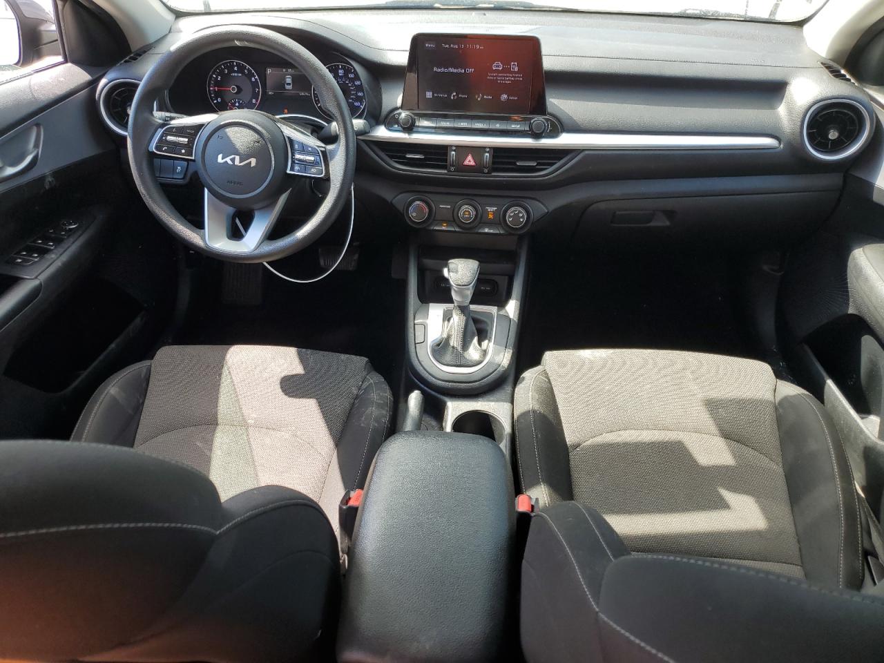 2022 KIA FORTE FE VIN:3KPF24AD2NE423707