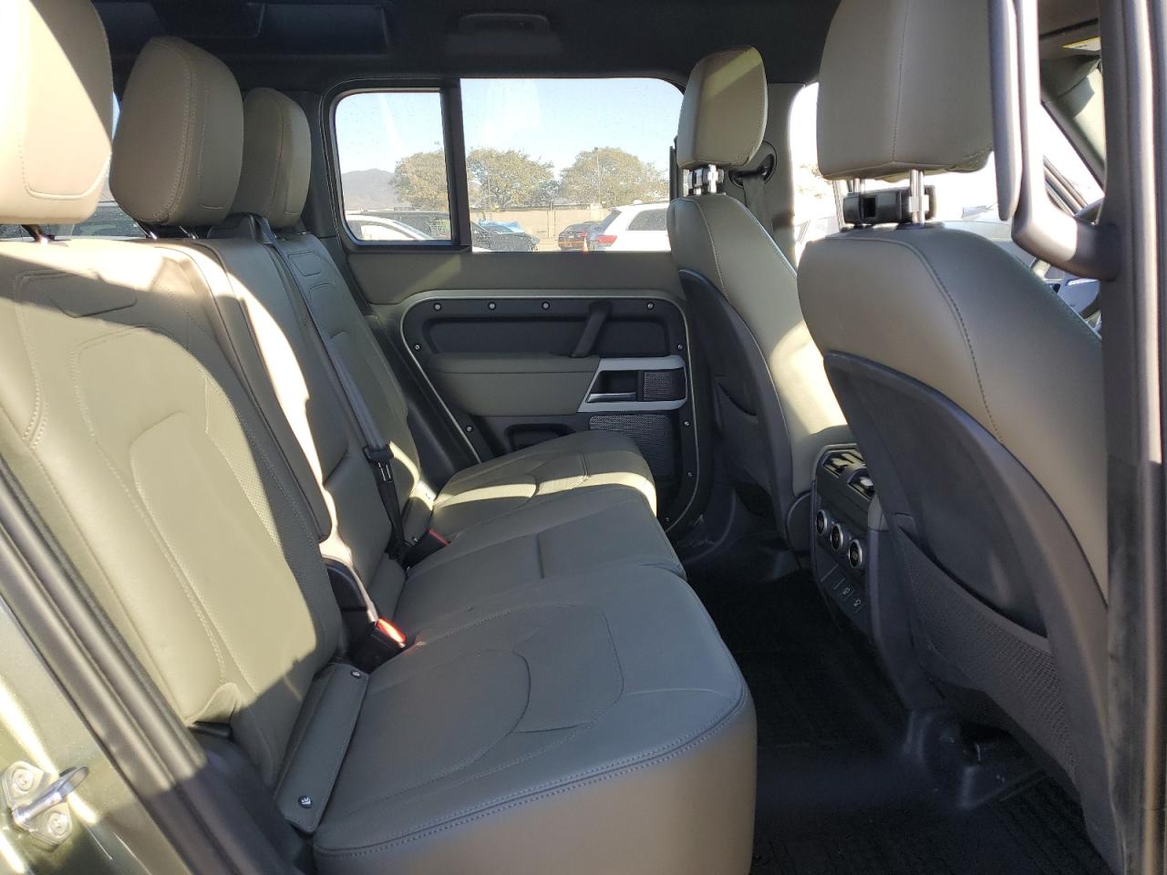 2024 LAND ROVER DEFENDER 110 S VIN:SALEJEEX9R2339436