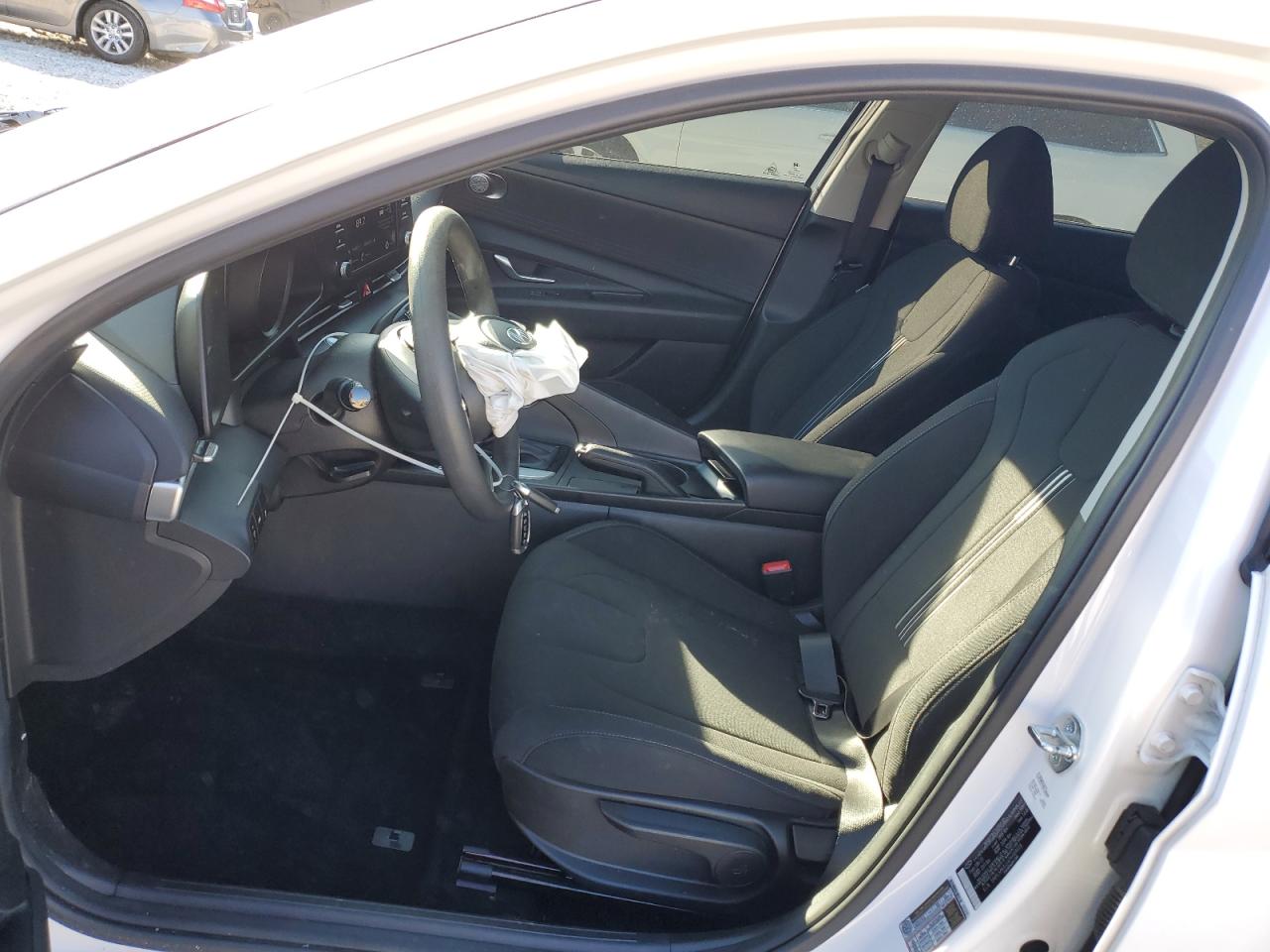 2023 HYUNDAI ELANTRA SEL VIN:5NPLM4AG4PH109028