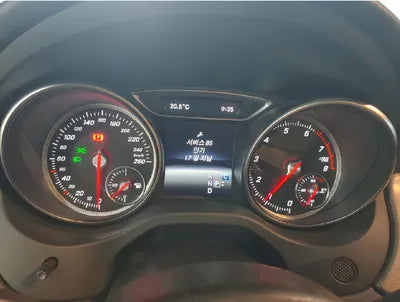 2018 Mercedes-Benz CLA 220 WDDSJ4FB8JN603942 VIN:WDDSJ4FB8JN603942